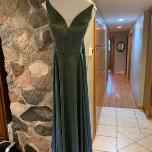 Green Sparkling Prom dress